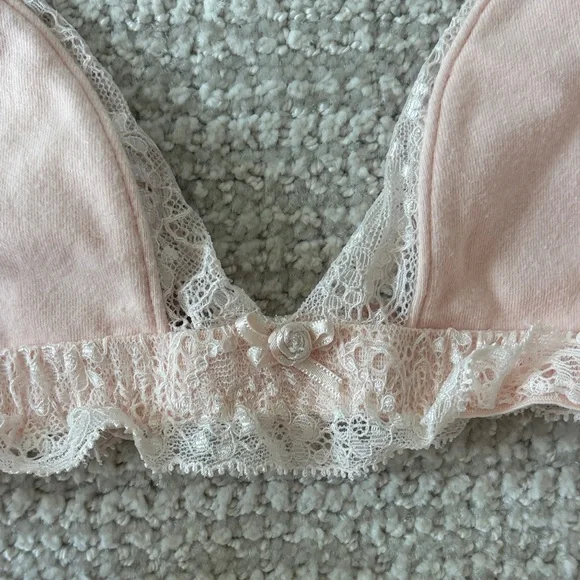 SKIMS Soft Pink Lace Bralette - Picture 2 of 5